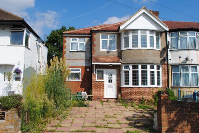 Photo of 35 David Avenue, Greenford, Middlesex
